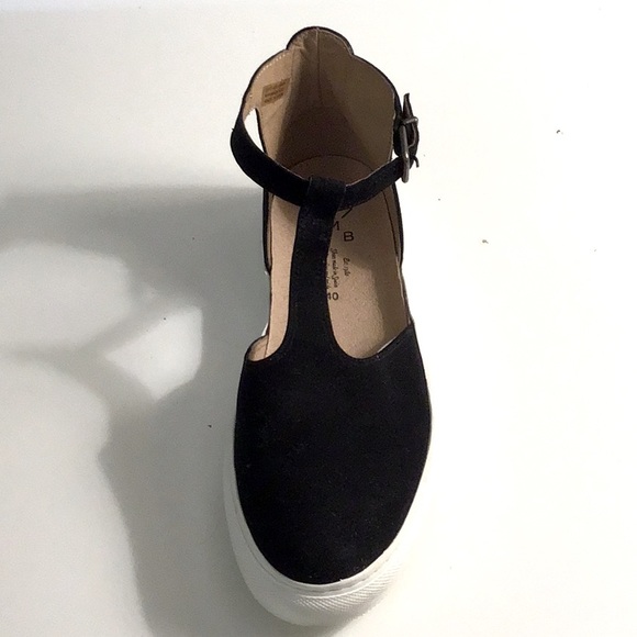 KMB Size 9.5 Navy Buckle Strap Sneakers - Picture 6 of 6